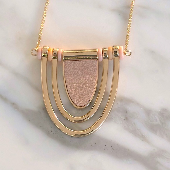 NWT three tier oval ring necklace with original tags attached - Picture 2 of 3